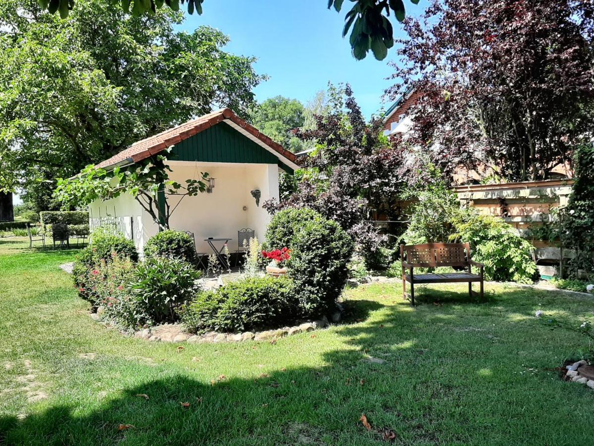 فندق Gutshaus Neu Farpen Neuburg  المظهر الخارجي الصورة
